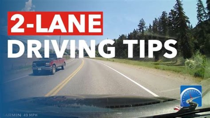 When should I use 4- and 6-lane two-way roads?